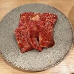 丸明 - 飛騨牛肩ロースのタレ味。    税込¥1738　　今まで経験した肩ロースの中で一番柔らかく美味しかったです。