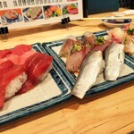 Sushi Sakaba Sashisu - 鮪、ブルースリー、白身 各3種(2人前)