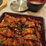 赤坂韓国料理・焼肉 兄夫食堂 - サムギョプサル丼