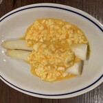 トラットリアプレッツァ - イタリア産ホワイトアスパラガスのバッサーノ風