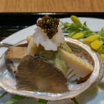 御料理 良所 -  筍、白海老の昆布〆と鮑のやわらか煮
