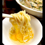 ケン軒 - 料理写真:ラーメンに生卵ですき焼きチック〜　これ美味しいのです！　byまみこまみこ