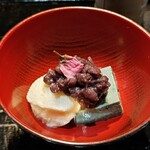 御料理 良所 - 杏仁豆腐アイス
      蓬餅プリン
      あずき