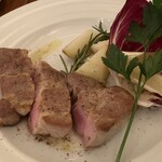 ヴァカンツァ - 三元豚肩ロース肉とじゃがいものロースト