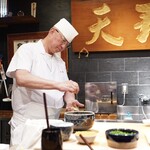 天寿し - 胡瓜のお代わりにカボスを絞って貰えます