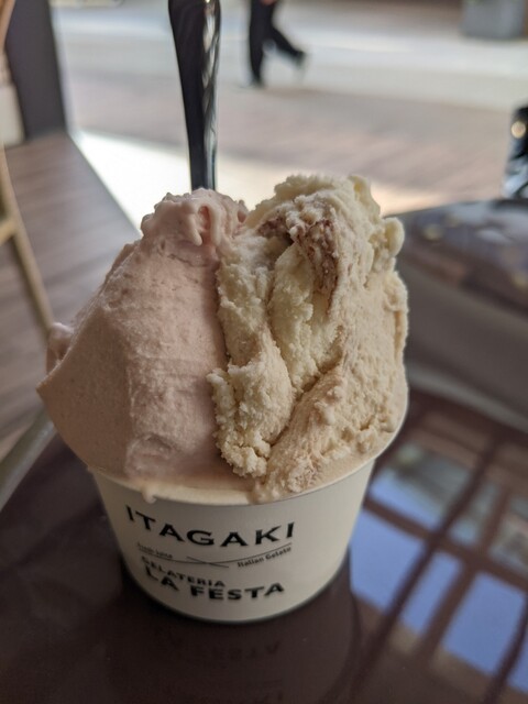 イタガキ&times;ジェラテリア ラ フェスタ 三井アウトレットパーク仙台港店（ITAGAKI &times; GELATERIA LA FESTA） - 中野栄（ジューススタンド）の写真