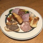 パンビュッフェ&肉イタリアン 茶屋町 ファクトリーカフェ - 