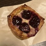 パサージュ ア ニヴォ - ダークチェリー260円