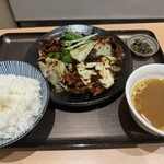 和風回鍋肉専門店 だしや。 - 肉増し