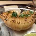 徳ㇵ本也 - 炭火焼きの筍　