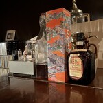 バー ジャダ - R6.5  右端席より店内風景