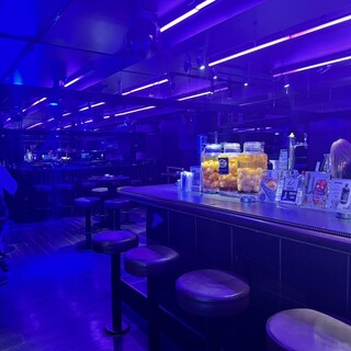 ディージェーバー アンド ラウンジ レップ_2