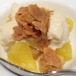 アベー - フルーツサラダ　ヨーグルトソルベ添え