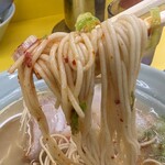 味心 - スープと秘伝辛味ダレを纏うメン
