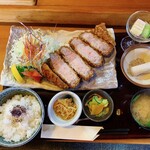 とんかつ亭 わた美 - メガロースカツ膳（税込2,080円）ライス大盛り（税込50円）