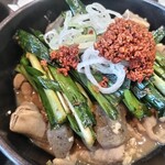 ゆで太郎 もつ次郎 - ニラにんにくもつ煮定食 910円 風邪薬かわり