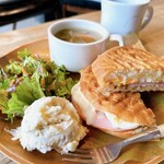 珈琲とコインランドリーのお店 ハレ - 