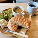 珈琲とコインランドリーのお店 ハレ - 