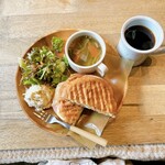 珈琲とコインランドリーのお店 ハレ - 