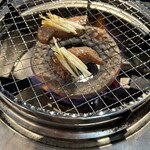 焼肉とワイン 八孝 - 