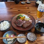 神戸牛炭火ステーキ・逸品 寅松の肉たらし - 