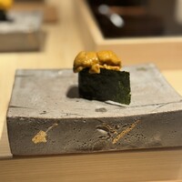 鮨 由う - 