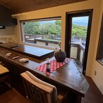 マリティーム - ダイニングルーム(夕食時)