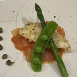 マリティーム - 真鯛のフリット新玉葱とトマトのソース ケッパーのバターソテー添え