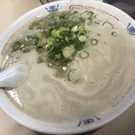 八ちゃんラーメン - ５年半前に食べた時の 小汚い見た目。