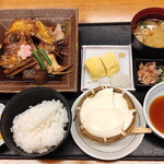 四季自然喰処たちばな - 煮魚昼膳（1000円）