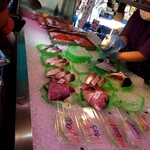 魚幸水産 - ずらりと新鮮な魚が！
