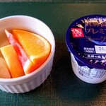 Suimeikan - フルーツカクテルとヨーグルト
