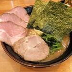 横浜ラーメン 北村家 - 釜焼きロースチャーシュー