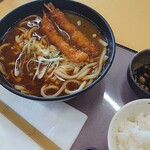 大原・御宿ゴルフコース - 炙りチーズカレーうどん　エビフライ添え　半ライス付