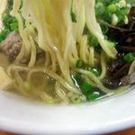 麺屋 菜々兵衛 - トロトロ豚バラ軟骨の塩ラーメンの麺