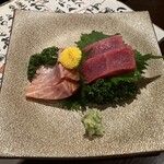 Kushiyaki Apacchi - 赤身（380円＋税）
                        サーモン（380円＋税）