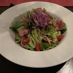バー アウル - 自家製ドレッシングの効いたサラダ