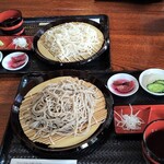 茅乃庵 - 寒晒し田舎そばと更科蕎麦
