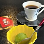 Doraibuin Ishi - デザートはハーゲンダッツの抹茶アイス