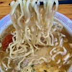 からみそラーメン ふくろう - 最初はそのまま味噌ラーメンを楽しみます