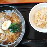 Chuuka Hanten Fukugen - 娘は日替わりAランチ850円。王道の半チャンラーメン♫ボリュームがすごいので、ラーメンは旦那の半ラーメンと交換してました(^^;