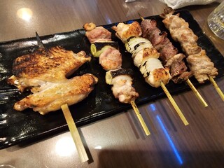 Umaimon Do Korokamado - 青森シャモロックの串焼き（塩）