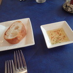 カジュアルフレンチ アミューズ - 2014/2：フランスパン、オリーブオイル