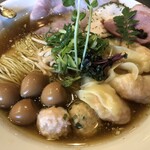 支那蕎麦 大丸 - 山椒蕎麦　海老雲呑&うずらの燻製卵トッピング