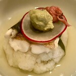 呑み喰い処 一久 - 【’24.4】桜鯛と道明寺の桜蒸し　950えん