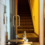 いざかや しん - お店の外観(1階入り口付近)です(o^^o)