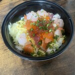 魚丼 - 料理写真: