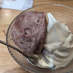 Mihashi - 小倉アイスにソフトクリームトッピング