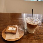 常盤珈琲焙煎所 - アイスカフェオレ　　　パウンドケーキ