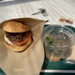 Irie burgers - 照燒薑汁漢堡與自家製薑汁汽水